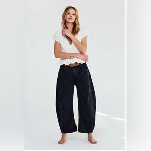 We the Free mid-rise Barrel Jeans